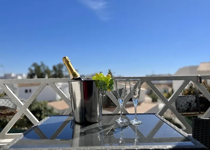 Daire Da Rocha Unique Design With Pool By Homing *