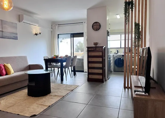 Daire Da Rocha Unique Design With Pool By Homing Portimão