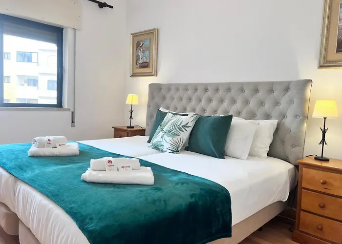 Da Rocha Unique Design With Pool By Homing Daire *